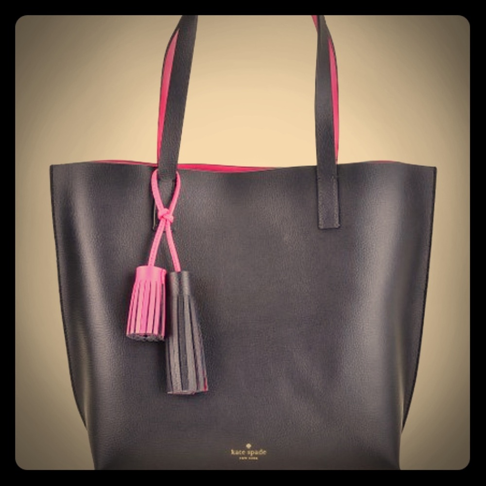 Kate spade Blk/HtPnk tassel tote 💖